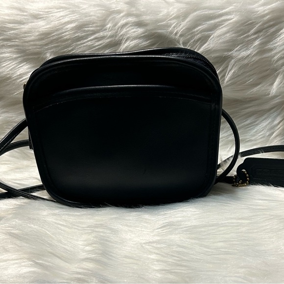 Coach Vintage Small Elegant Navy Blue Women's Crossbody Bag 9935 - Picture 1 of 11